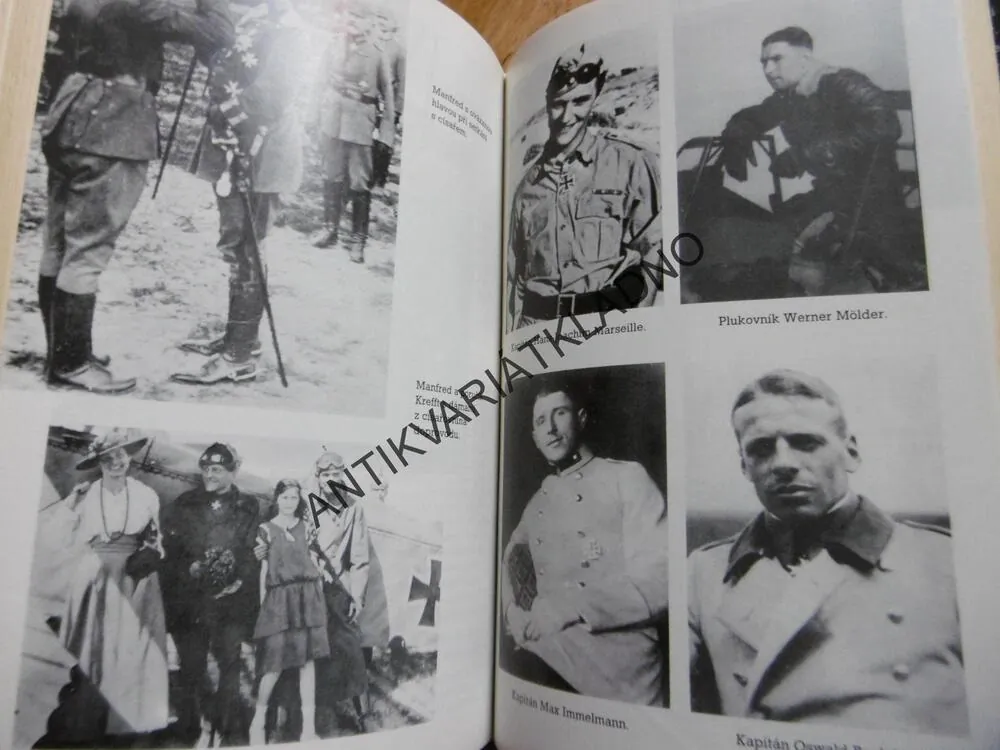 VON RICHTHOFEN, LEGENDÁRNÍ LETEC, BICKERS, **an