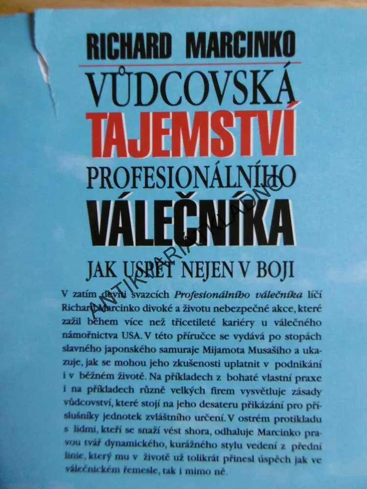 VŮDCOVSKÁ TAJEMSTVÍ PROFESIONÁLNÍHO VÁLEČNÍKA, RICHARD MARCINKO, **an