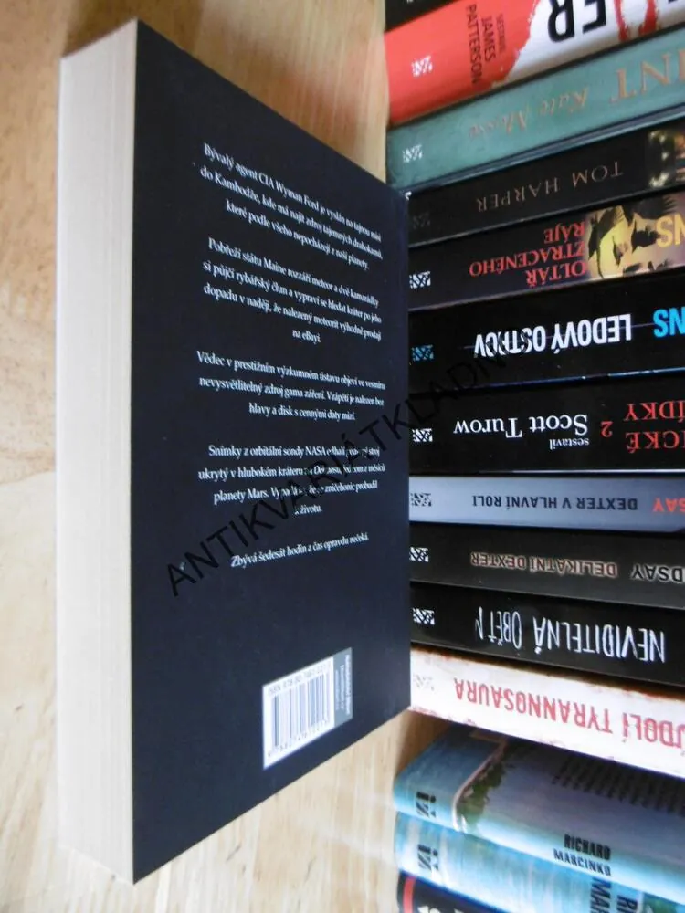 KRÁTER, DOUGLAS PRESTON