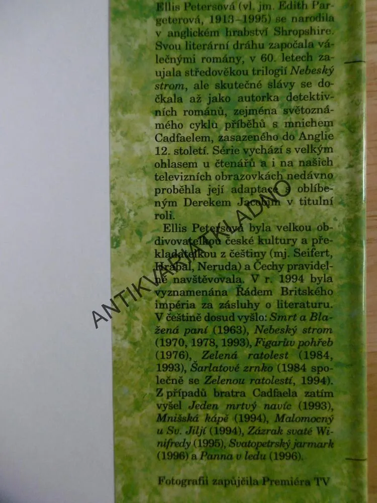 PRÁVO AZYLU, PŘÍPAD BRATRA CADFAELA, ELLIS PETERSOVÁ, **an