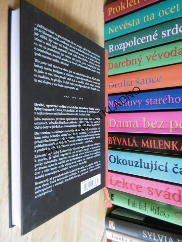 KACÍŘ A ČARODĚJKA, ŘÁD TEMNOT, PHILIPPA GREGORY