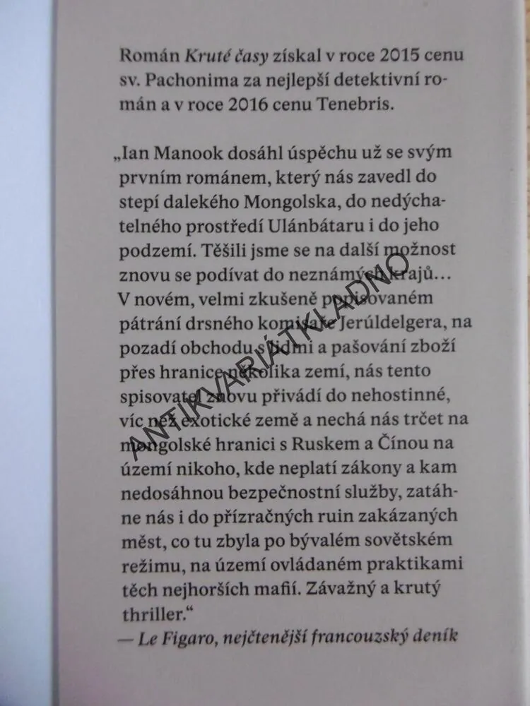 KRUTÉ ČASY, IAN MANOOK, **an