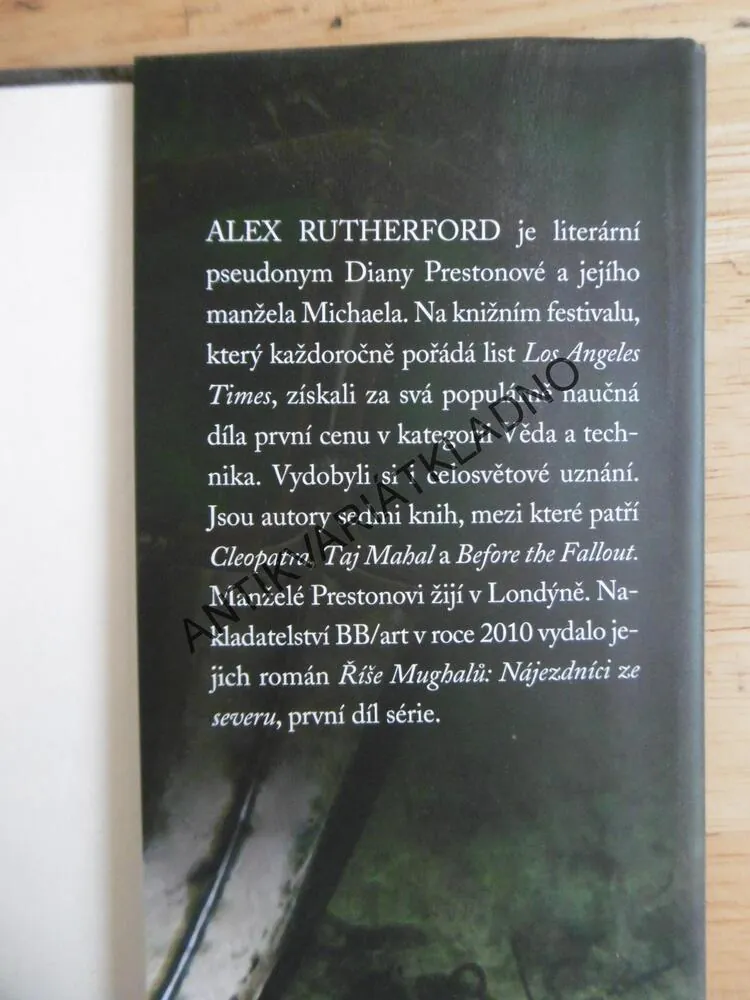 ŘÍŠE MUGHALŮ, BRATROVRAŽEDNÁ VÁLKA, ALEX RUTHERFORD, **an