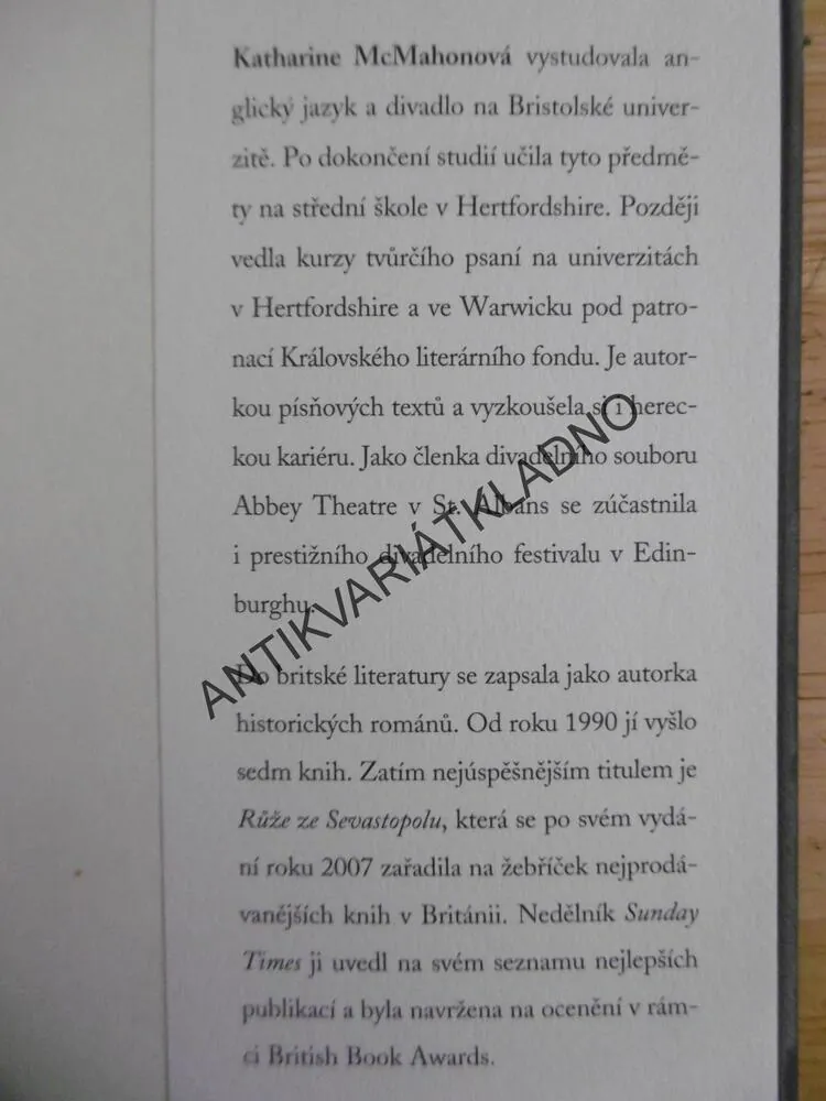 ALCHYMISTOVA DCERA, KATHARINE MCMAHONOVÁ, **an