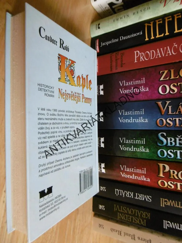 KAPLE NEJSVĚTĚJŠÍ PANNY, CANDACE ROBB, **an