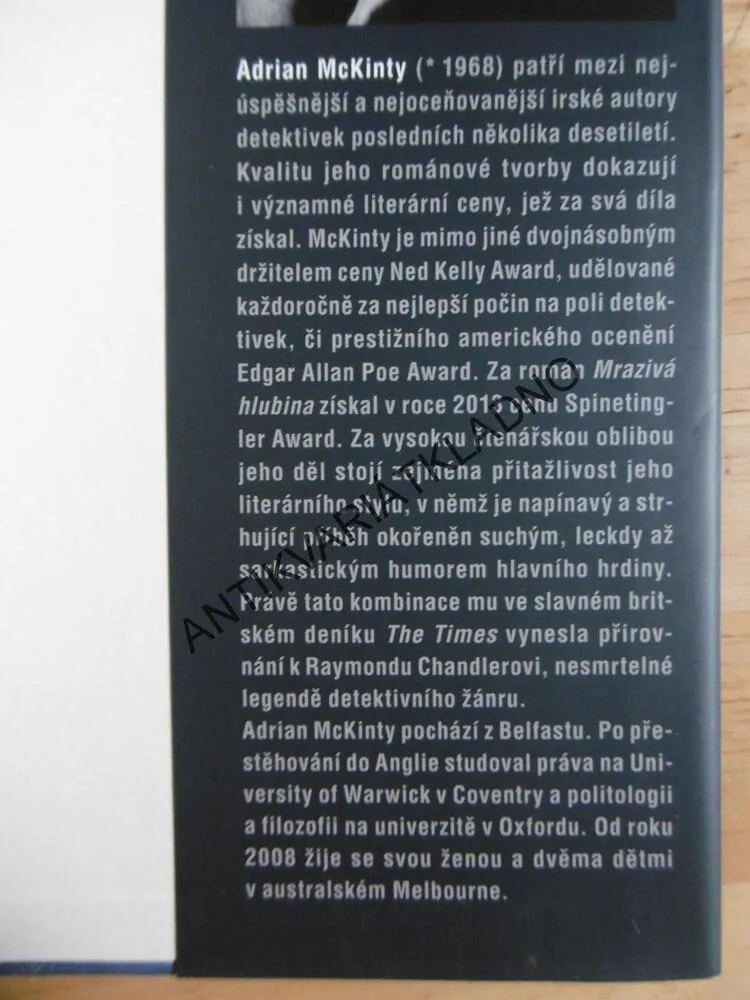 MRAZIVÁ HLUBINA, ADRIAN MCKINTY, 