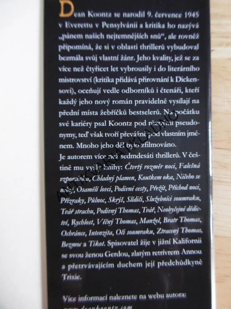 ZÁBLESK, DEAN KOONTZ, **an