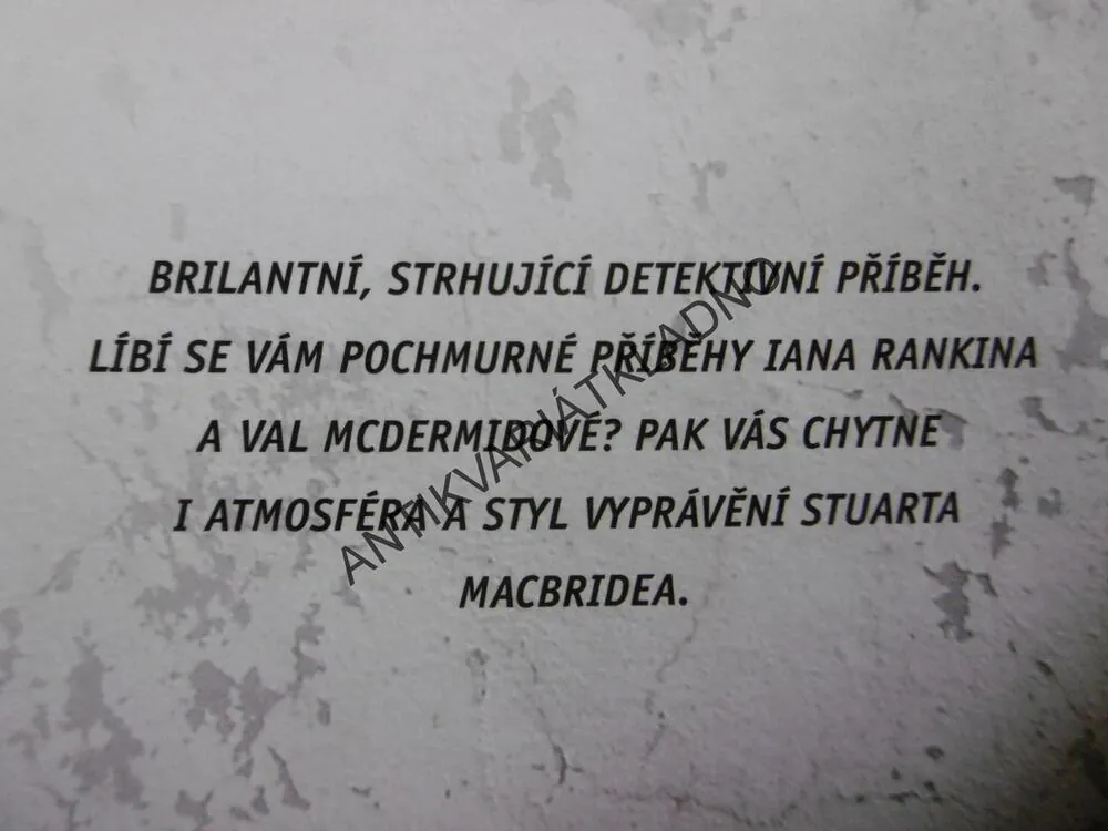 SMRTÍCÍ ZÁŘE, STUART MACBRIDE, **an