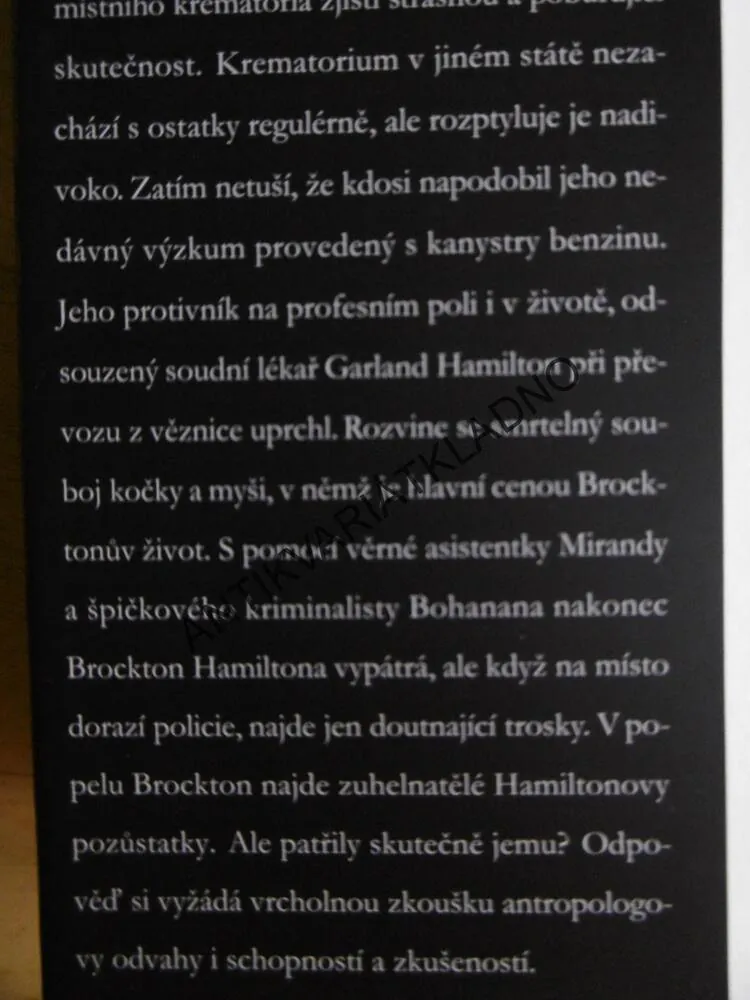 OHNIVÁ PAST, JEFFERSON BASS, **an