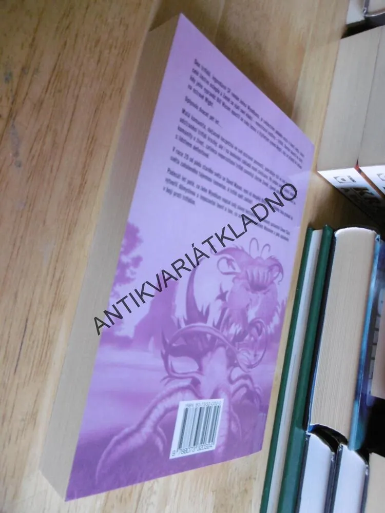NOC TRIFIDŮ, SIMON CLARK, **an