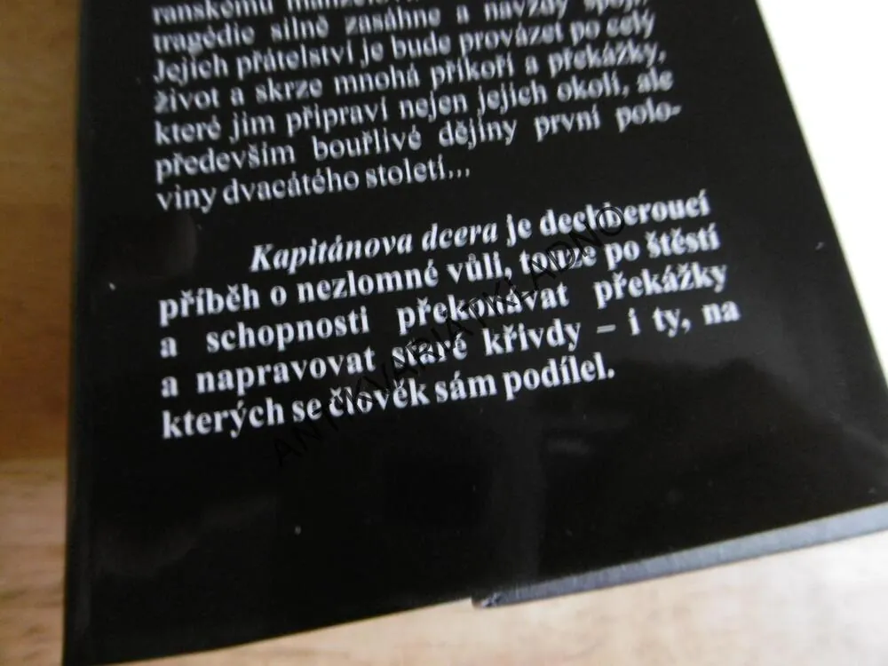 KAPITÁNOVA DCERA, LEAH FLEMING, **an