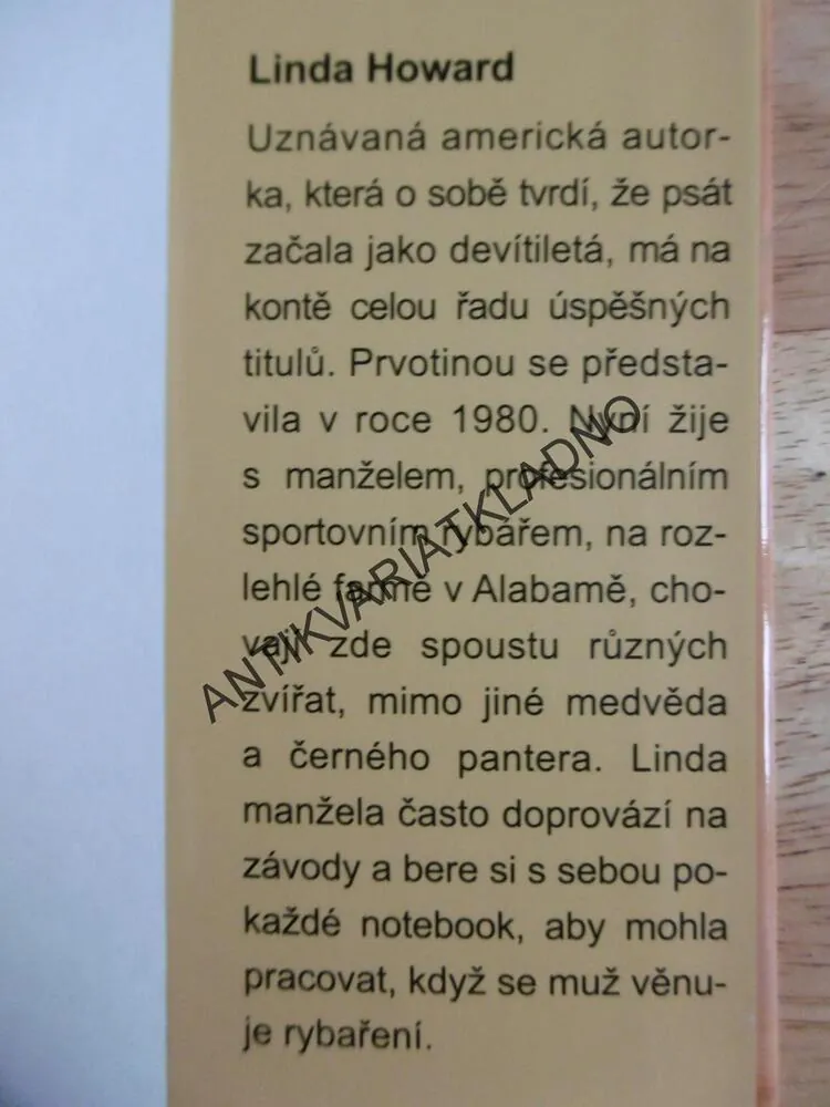 STRÁŽCE ÚSVITU, LINDA HOWARD, **an