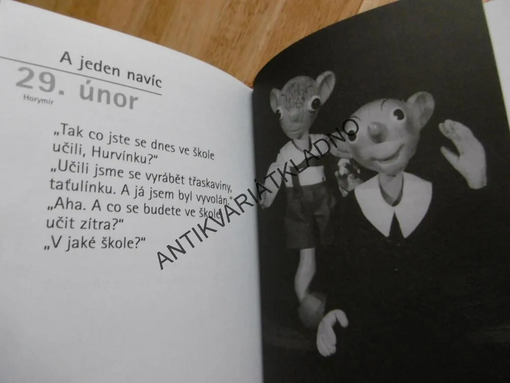 SMĚJEME SE KAŽDÝ SE SPEJBLEM A HURVÍNKEM, HELENA ŠTÁCHOVÁ
