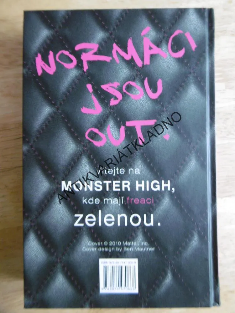 MONSTER HIGH, S PŘÍŠERAMI V JEDNÉ LAVICI, LISI HARRISONOVÁ, **an