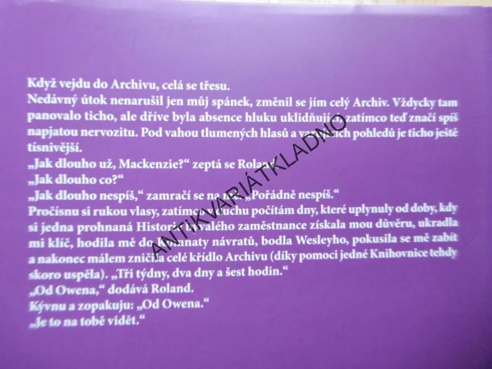 DVEŘE DO PRÁZDNOTY, VICTORIA SCHWABOVÁ, **an