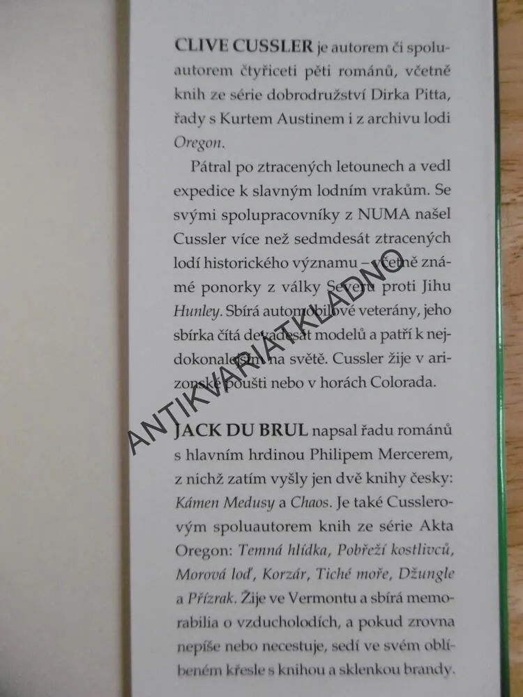PŘÍZRAK, CLIVE CUSSLER, 