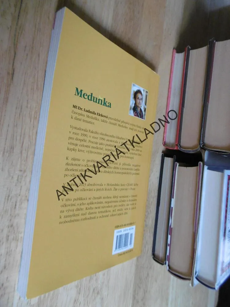 KNIHOVNIČKA MEDUŇKY 18, OČKOVÁNÍ, JEHO ÚČINKY A NÁSLEDKY, LÉČBA 1., ELEKOVÁ