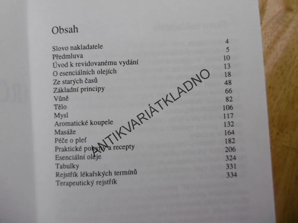 UMĚNÍ AROMATERAPIE, ROBERT TISSERAND, 