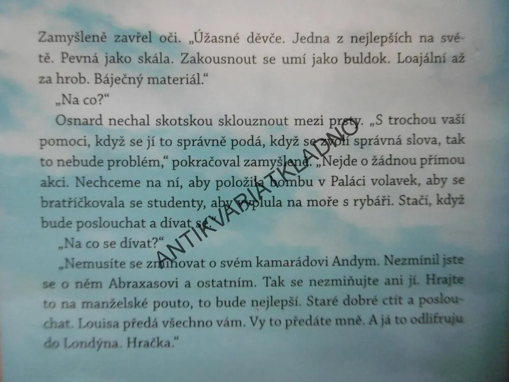 PANAMSKÝ KREJČÍ, JOHN LE CARRÉ, **an