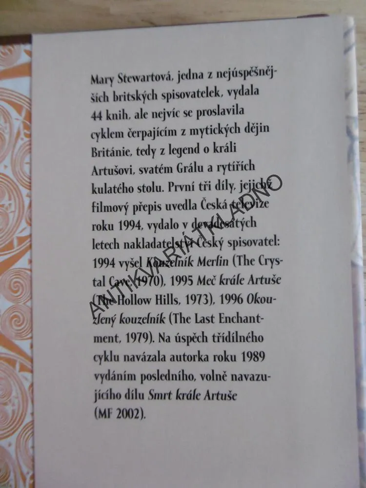 SMRT KRÁLE ARTUŠE, KOUZELNÍK MERLIN, 4., MARY STEWARTOVÁ