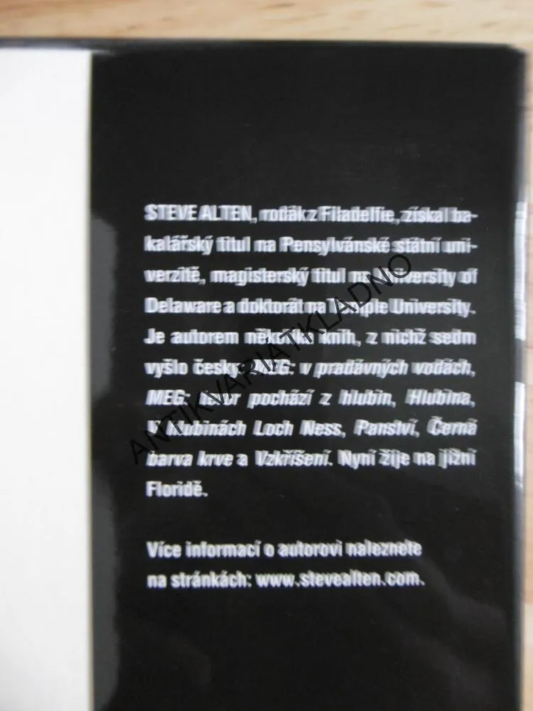 MEG, ZAJATCI Z PRAVĚKÉHO MOŘE, STEVE ALTEN