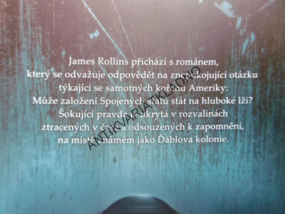 ĎÁBLOVA KOLONIE, JAMES ROLLINS, **an