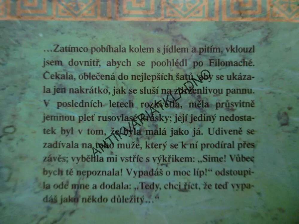 PÍSNÍ TĚ CHVÁLÍM, MARY RENAULT, **an