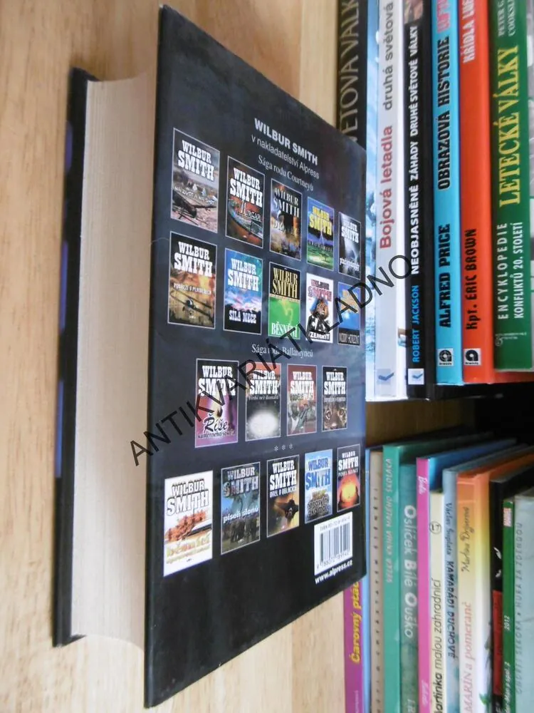 MODRÝ HORIZONT, WILBUR SMITH, **an
