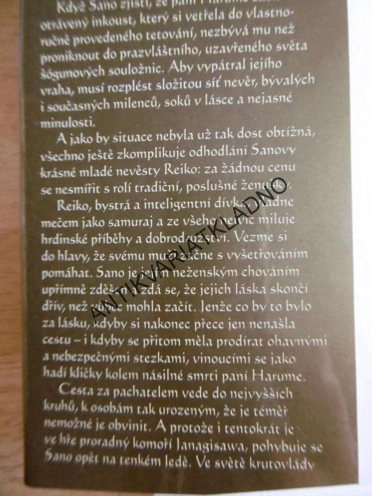 TETOVANÁ KONKUBÍNA, LAURA JOH ROWLANDOVÁ, **an