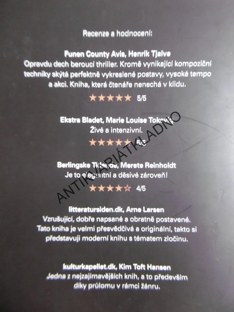SPÁNEK A SMRT, A.J. KAZINSKI, **an