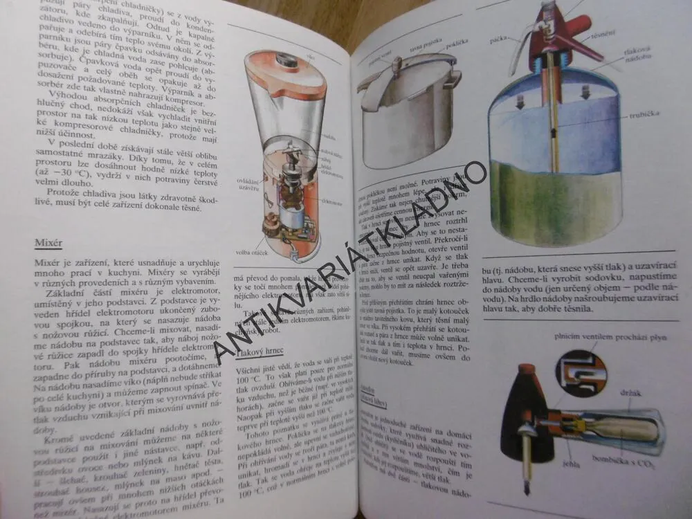VYNÁLEZY NA VŠEDNÍ DEN, AUGUSTA, VÁVRA, **an