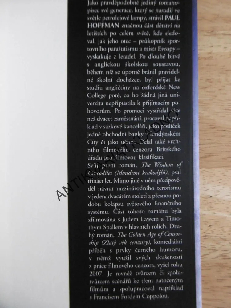 LEVÁ RUKA BOŽÍ, PAUL HOFFMAN, **an