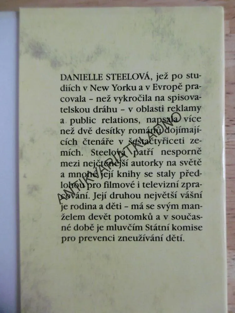 DAR, DANIELLE STEEL