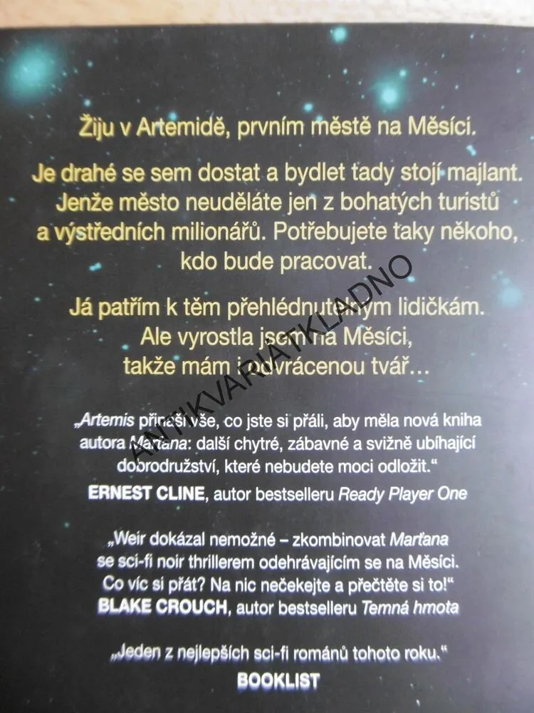 ARTEMIS, ANDY WEIR, OD AUTORA TRHÁKU MARŤAN, **an