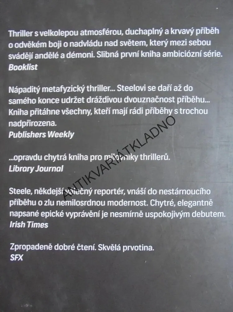 STRÁŽCI, JON STEELE,