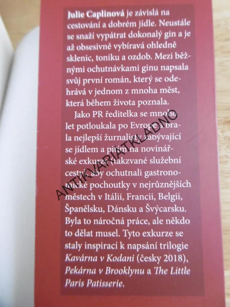 PEKÁRNA V BROOKLYNU, JULIE CAPLINOVÁ