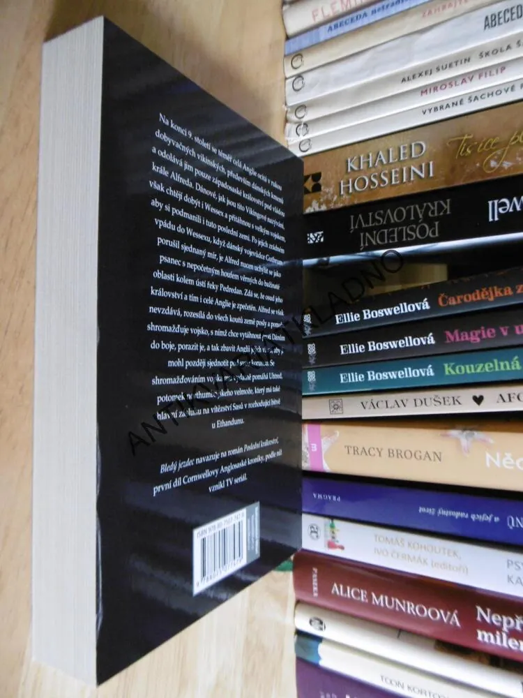BLEDÝ JEZDEC, BERNARD CORNWELL, **an