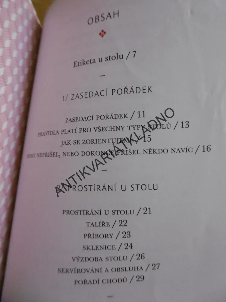 MALÁ KNIHA ETIKETY,U STOLU, LADISLAV ŠPAČEK,**an