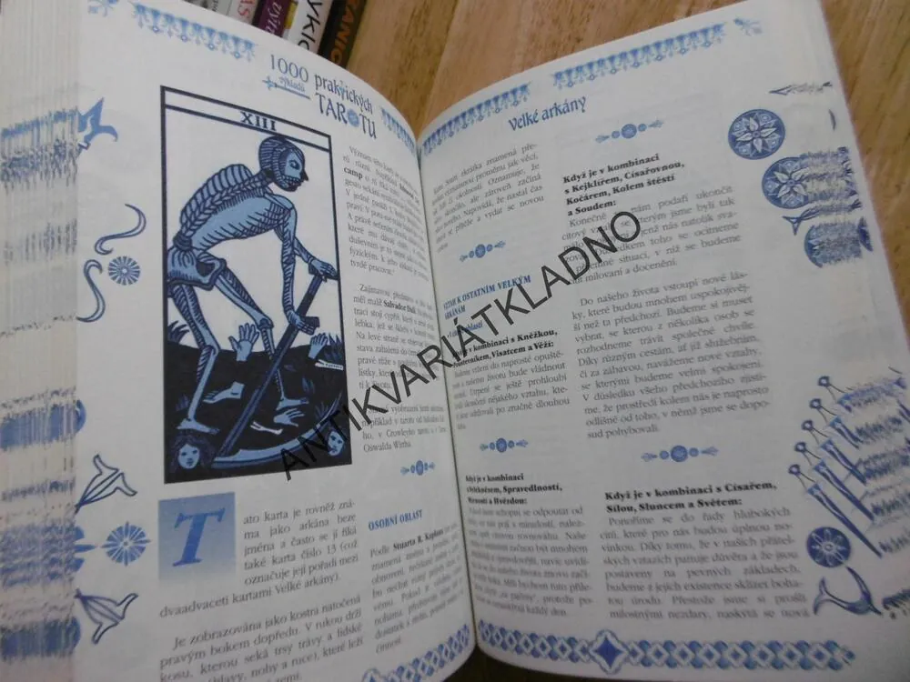 1000 PRAKTICKÝCH VÝKLADŮ TAROTU