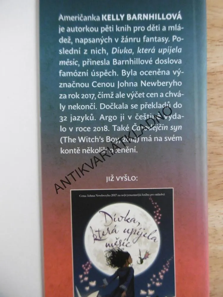 ČARODĚJČIN SYN, KELLY BARNHILLOVÁ, **an