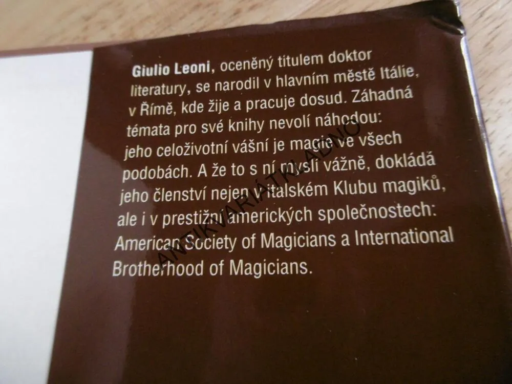 ZÁHADY MOZAIKY, GIULIO LEONI, **an