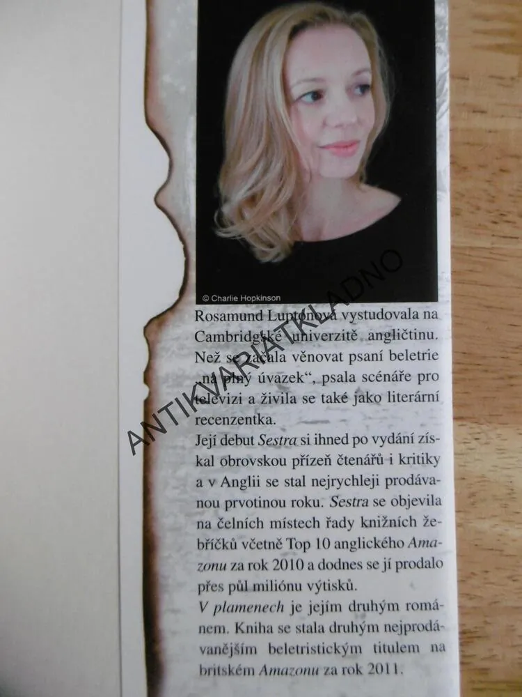 V PLAMENECH, ROSAMUND LUPTONOVÁ, **an