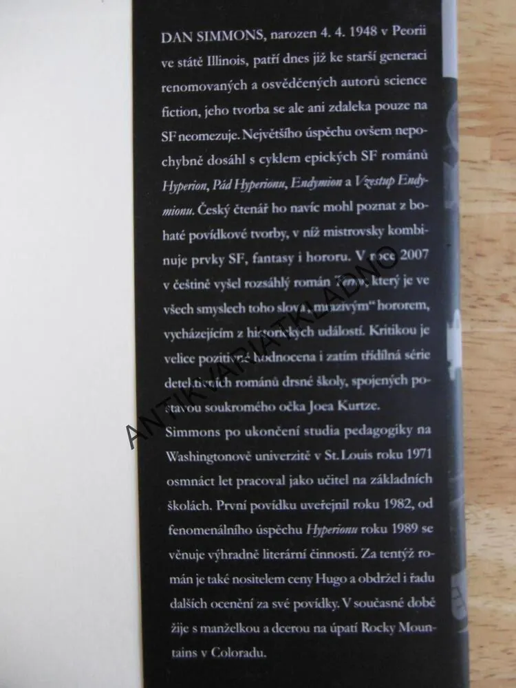 KRUTÁ HRA, DAN SIMMONS,