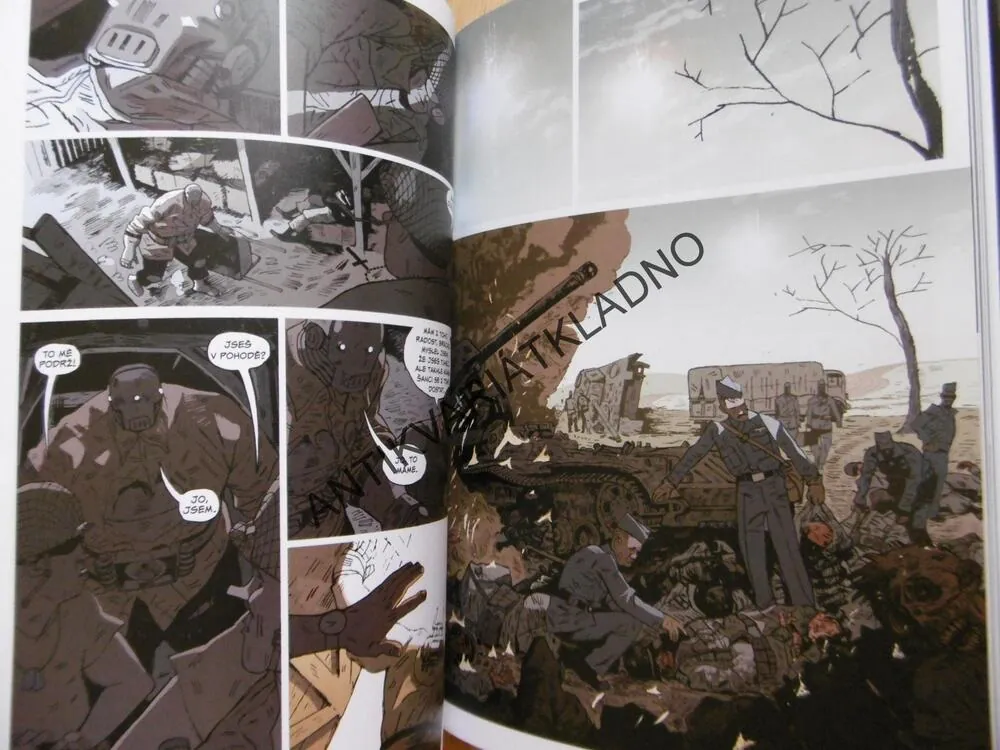 HELLBOY, SLEDGEHAMMER 44, MIKE MIGNOLA, KOMIKS, **an
