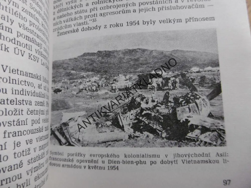 ARMÁDA A MOC V ROZVOJOVÝCH ZENÍCH JIŽNÍ A JIHOVÝCHODNÍ ASIE