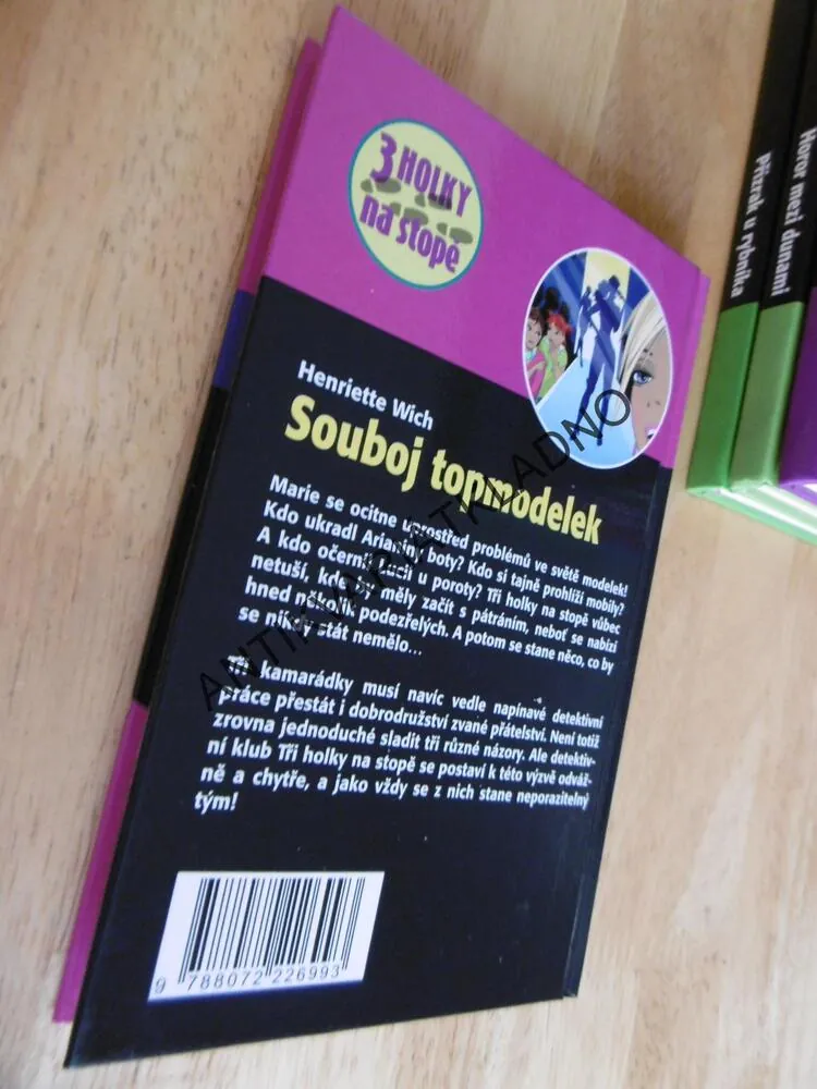 SOUBOJ TOPMODELEK, 3 HOLKY NA STOPĚ, HENRIETTE WICH, **an