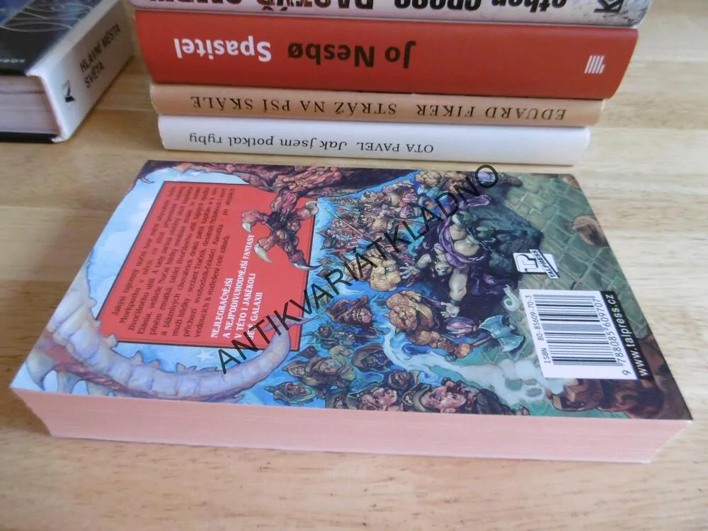 STRÁŽE! STRÁŽE, ÚŽASNÁ ZEMĚPLOCHA, TERRY PRATCHETT, **an