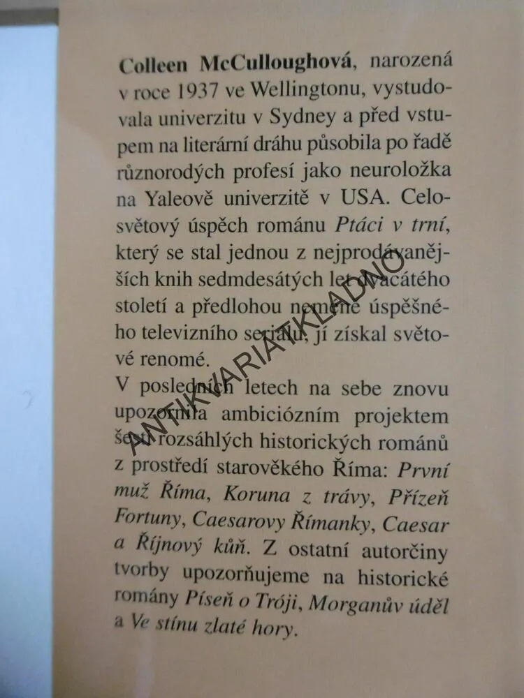 ANDÍLEK, COLLEEN MCCULLOUGHOVÁ, **an