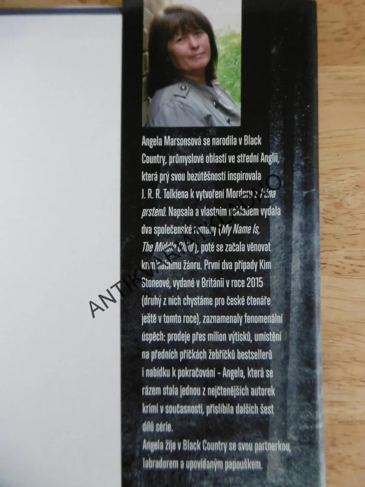 NĚMÝ KŘIK, ANGELA MARSONSOVÁ, PŘÍPADY KIM STONEOVÉ , **an
