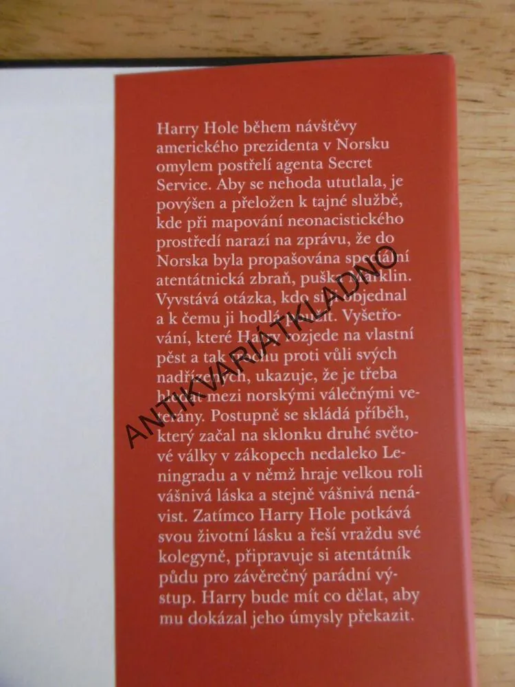 ČERVENKA, JO NESBO, **an
